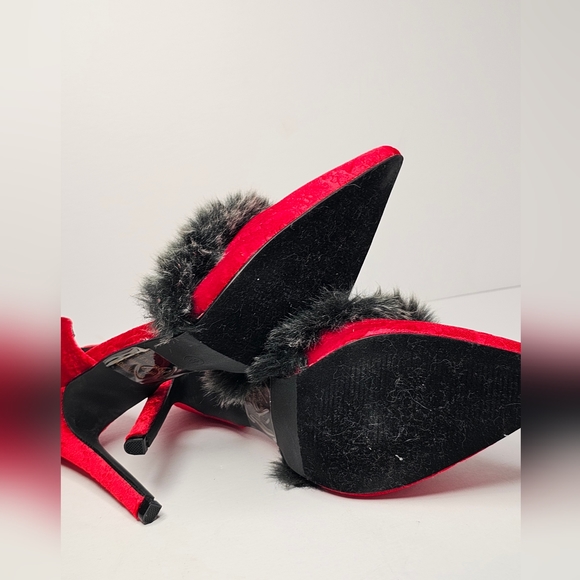 Coquette red velvet heels with gray faux fur - Picture 11 of 11